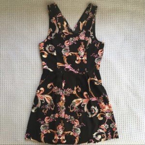 MINKPINK floral cross back dress - Picture 2 of 2